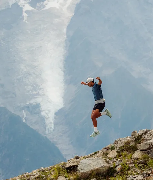 Carolin Unrath photographed the 2026 Running Belt campaign for Raide Research in the Chamonix area during the legendary Ultra-Trail du Mont-Blanc, aka UTMB