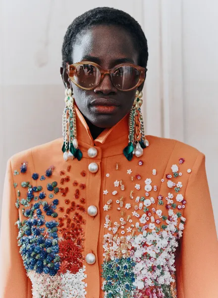 Dancing Flowers in Paris – Marcel Ostertag celebrates 20 years with florals, glamour and backstage elegance