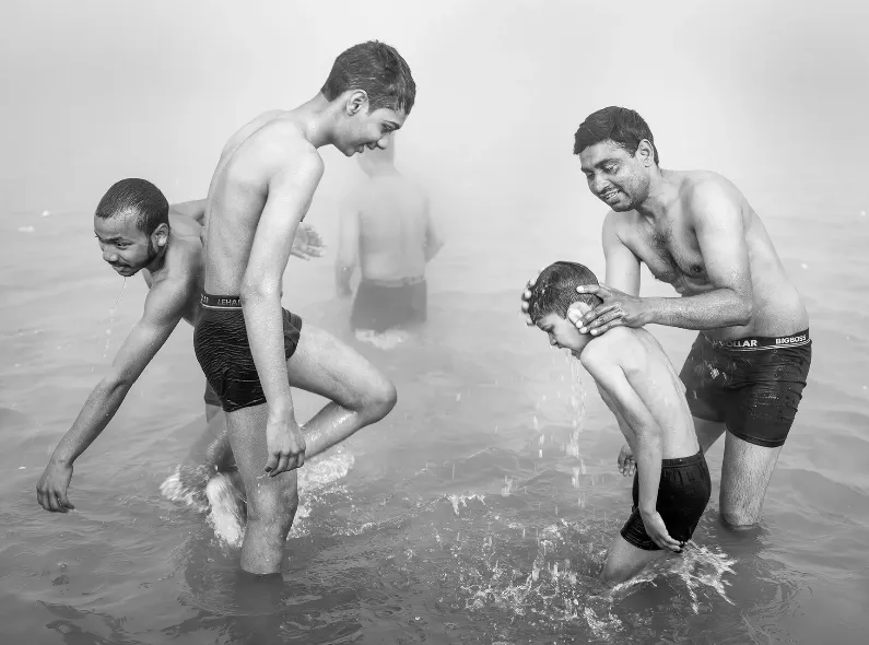 Somewhere We Feel Free – José Antonio Rosas on the Magic of Community and the Feeling of Collective Freedom