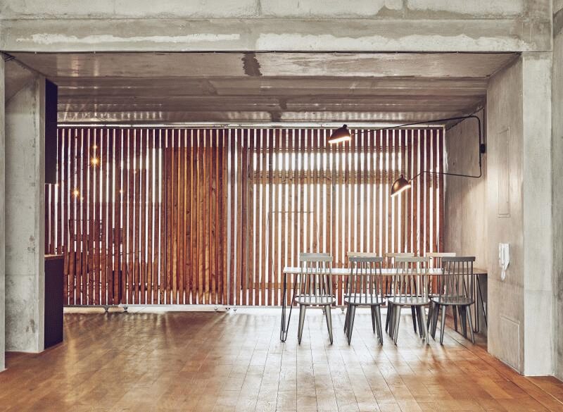 NEU : THE GREENHOUSESTUDIO, neues Mietstudio in Köln Ehrenfeld - ein architektonischer Traum mit Tageslicht, Sichtbeton, teils 6 Meter hohen Decken und Holzelementen