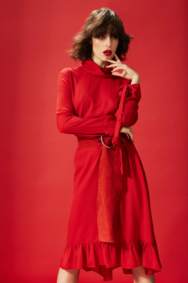 Editorial im NOTEBOOK Magazin - Hair & Make-up Desmond VON STADEN c/o LOUISA ARTISTS, zwei Motive für Euch auf GoSee