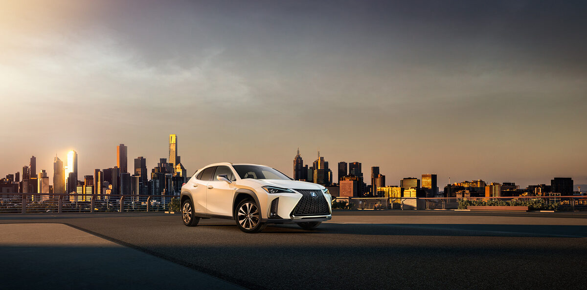<b>Daniel Hartz</b> realizes as Director the new Lexus UX Lifestyle film 'NEW HORIZON' with ViewMasterCGI and a cast of 20 actors in Melbourne and photographs print motifs including lifestyle photo stock at the shoot