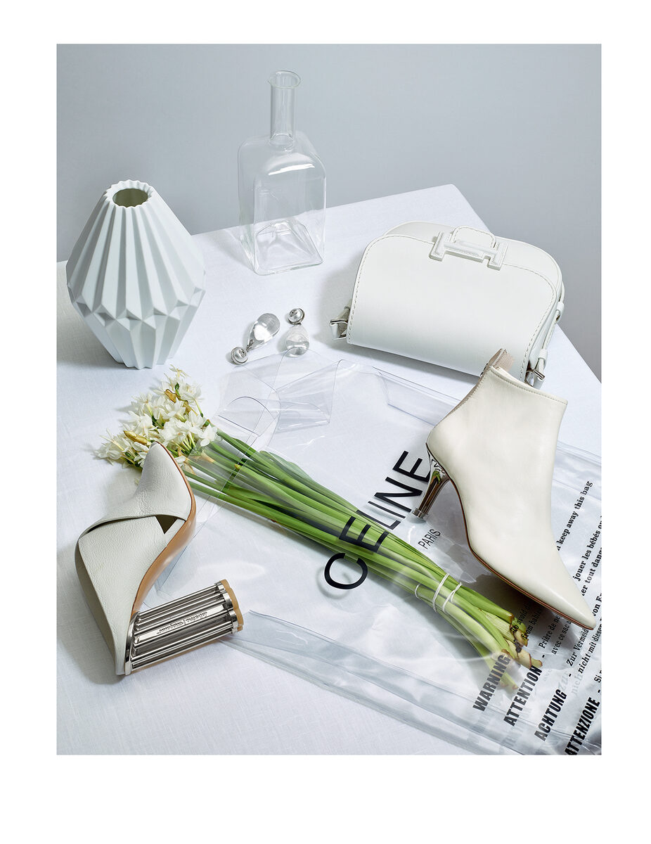 Celine, Chanel, Rochas ... Luxuriöse Accessoires-Strecke in der VOQUE Russia – drei Stills von <b>Michael BRUNN c/o STILLSTARS</b> für Euch auf GoSee
