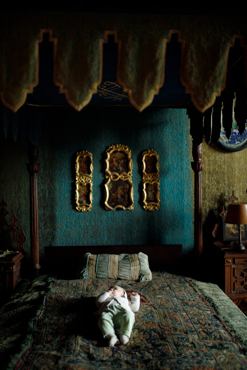 'Alice in Wonderland' - Alice Liechtenstein in a colorful interior spread for SALON magazine, photographed by <b>Peter RIGAUD c/o SHOTVIEW</b>