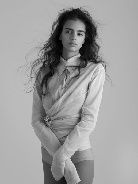 Model Laura Gwyneth in ONE magazine - styling Jennifer WURSTER c/o les ARTISTS by Josef Stockinger, photos: Xanthe Hutchinson