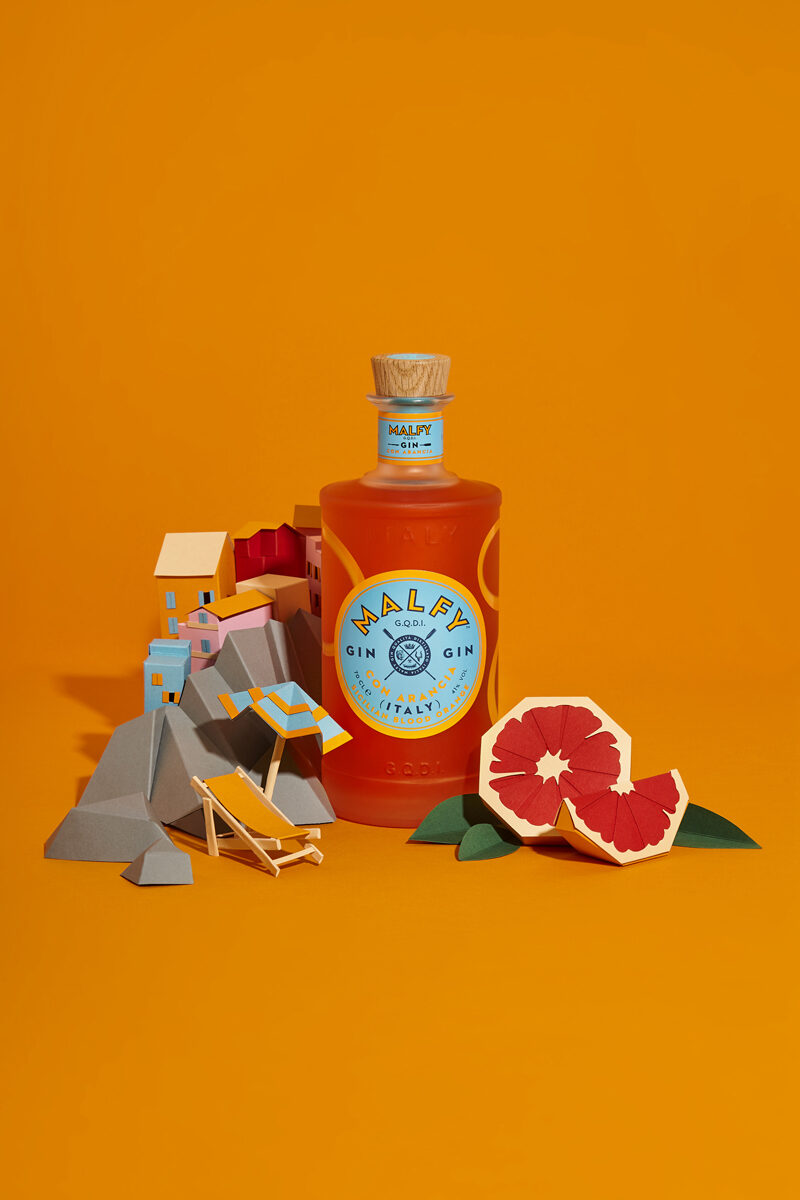 Personal Malfy Gin work by photographer and paper artist <b>Maren SCHABHÜSER c/o DOUBLE T Photographers</b> - take a closer look at them at UPDATE!8BERLIN: the photos, the paper works and the photographer!