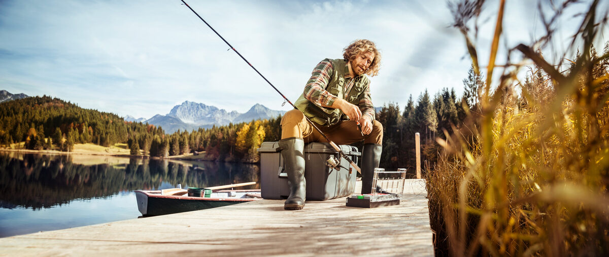 Jens Görlich photographs the AUER Packaging campaign with model Christian c/o BRODYBOOKINGS