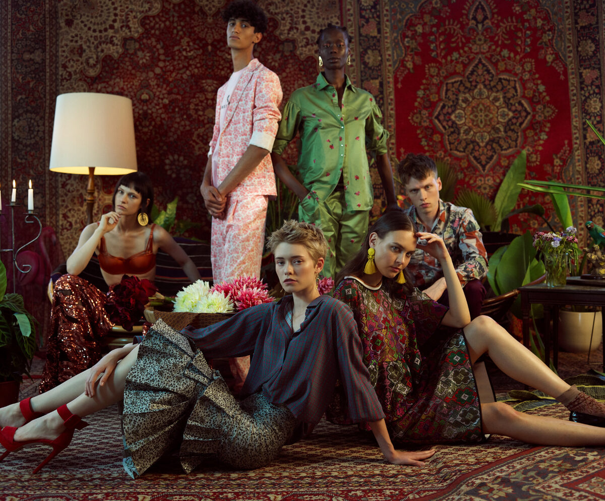 'Smoking Glow' in THE FORUMIST - hair & make-up by Katharina Handel & Tina Fischbach c/o BASICS.BERLIN, photos: Sebastian Donath
