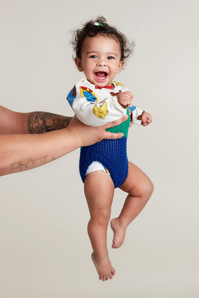 Anna Tarrin fotografiert Babystrecke 'I'm NOT tired!' und zeigt Neugeborene in süßer Schlafmode