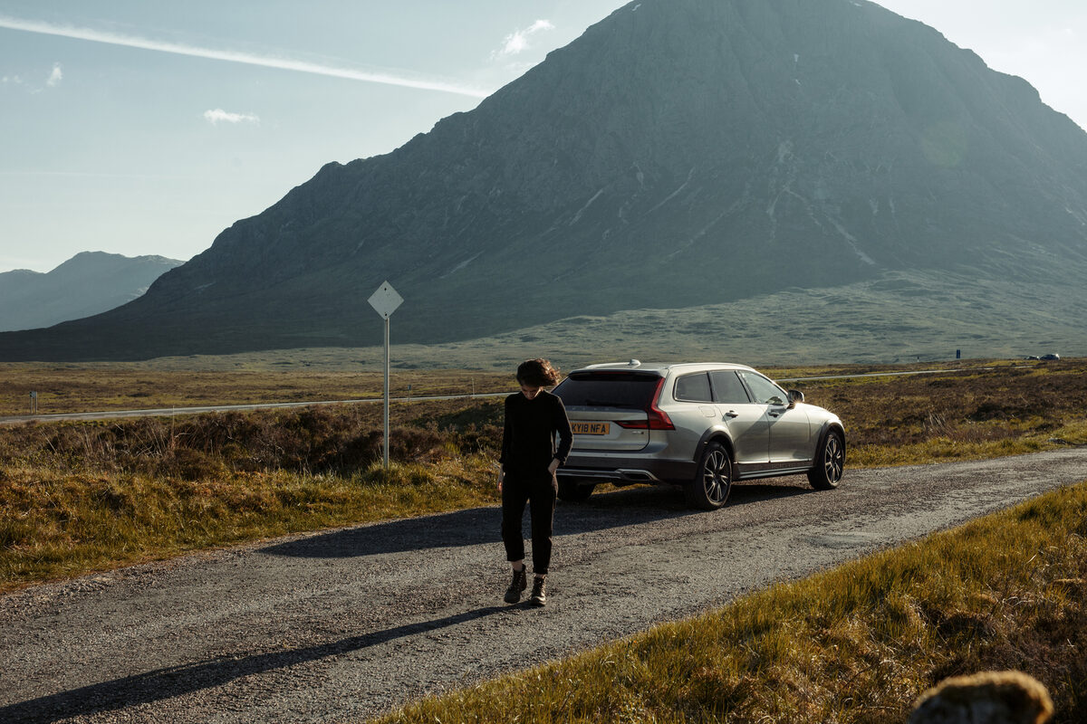 <b>Özgür Albayrak c/o Emeis Deubel</b> takes the Volvo V90 up into the Scottish Highlands
