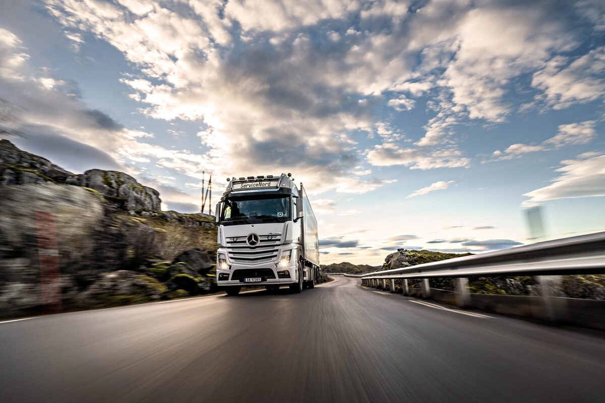 Nordic Power. <b>Matthias Aletsee</b> photographs an editorial story about the Mercedes Benz Actros on the Lofoten Islands in Norway