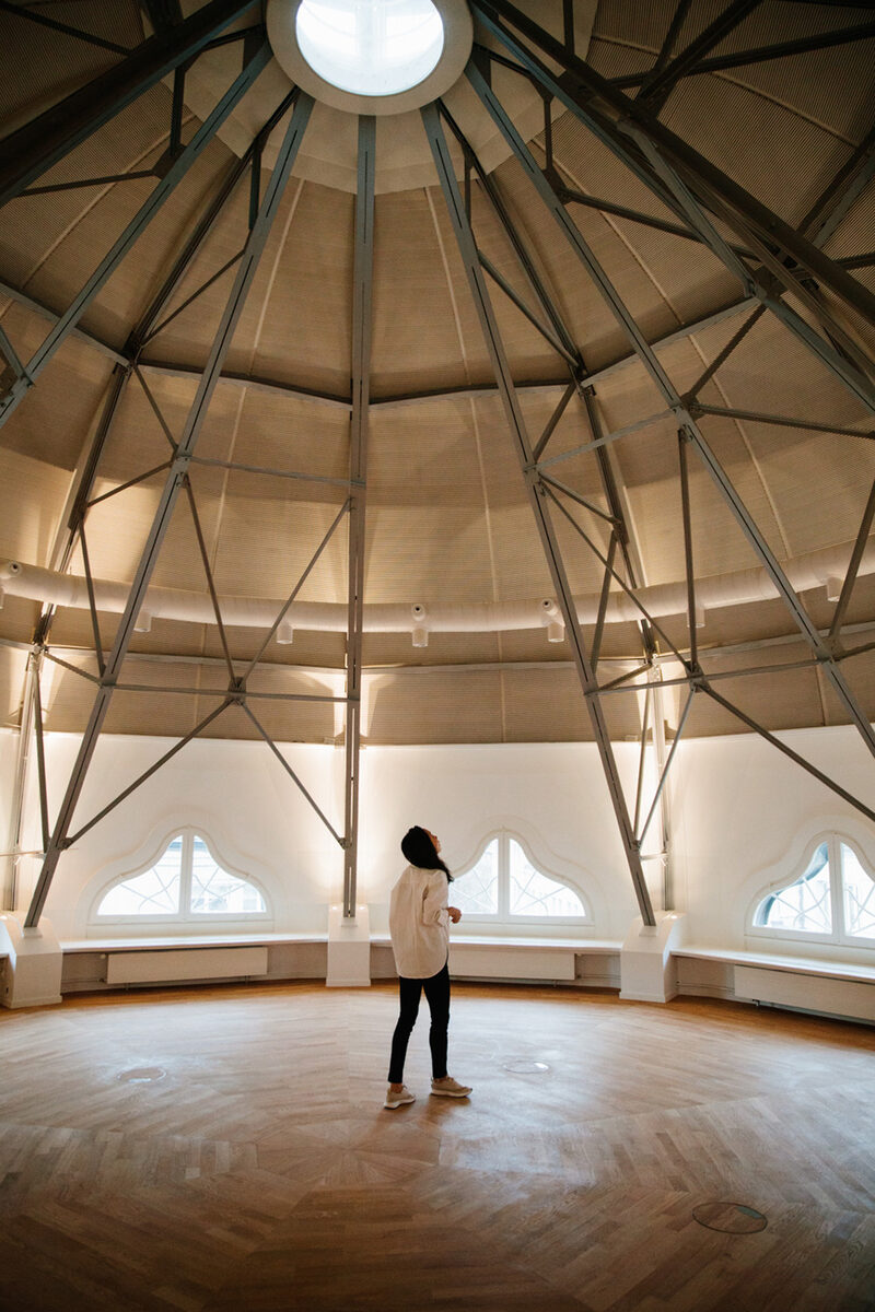 "Harnessing the power of positive energy with architect Zhang Xi" - <b>Yves BACHMANN c/o VISUALEYES ARTISTS</b> photographed architect Zhang Xi in Zurich for online magazine FREUNDE VON FREUNDEN