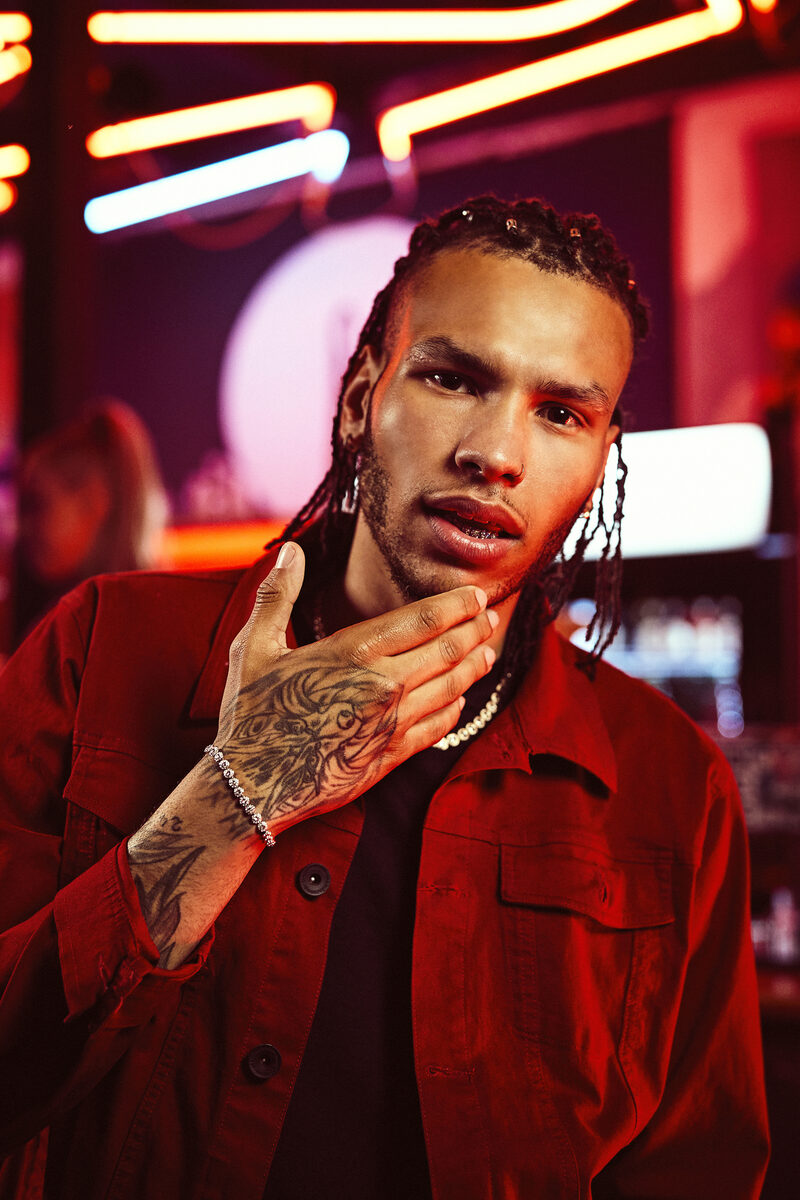 'Quit asking other people!' - The digital campaign for Jägermeister HOT, photographed and filmed by <b>Pascal KEROUCHE c/o BIRGIT STÖVER ARTISTS</b> for La Red