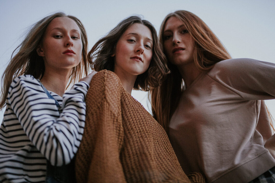 LIGAWEST : personal work by Anja Schweihoff (H&M) & Gisela BENZENBERG (Styling), fotografiert von Alina Schesseler c/o Klein Photographen im Dortmunder Hafen