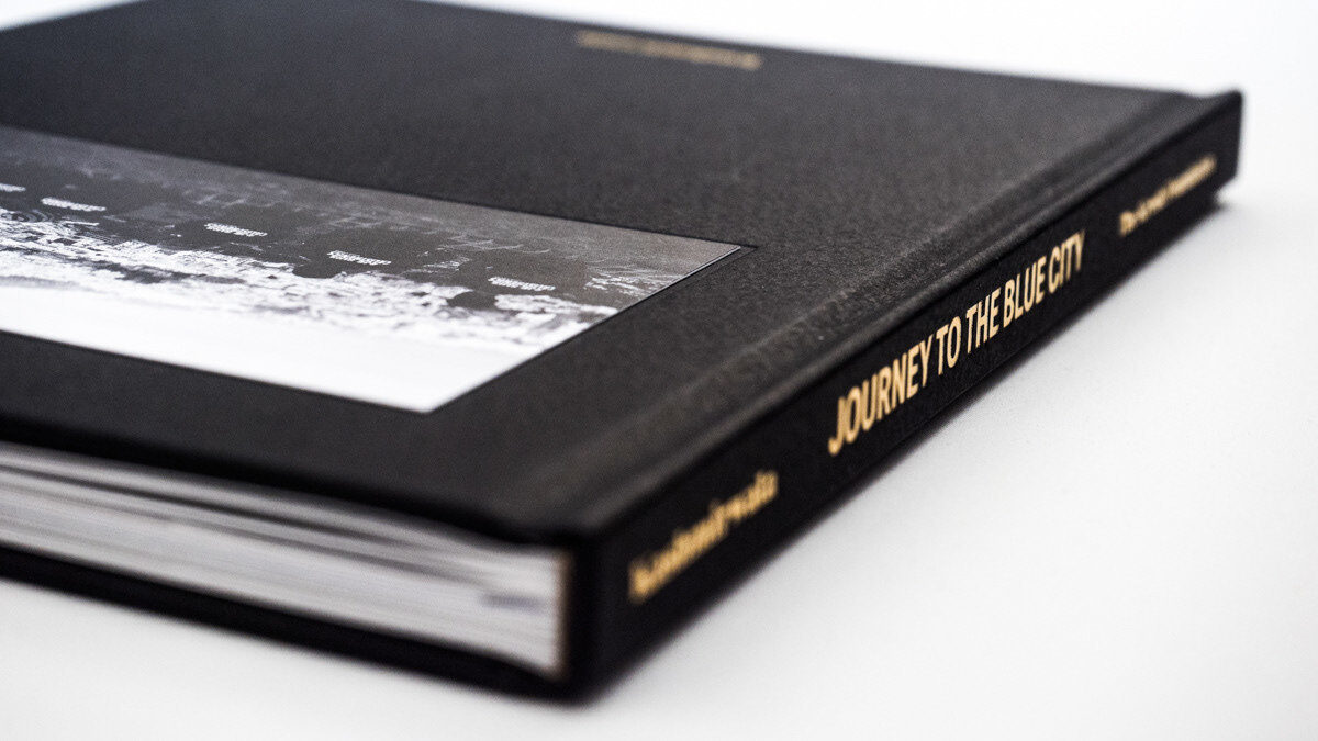 GoSee loves ... <b>Journey to the Blue City (2014 – 2019)</b> – a zeitgeist portrait of young adolescents in Morocco by visual artist KASHMIRWALA as a book and an exhibition in London