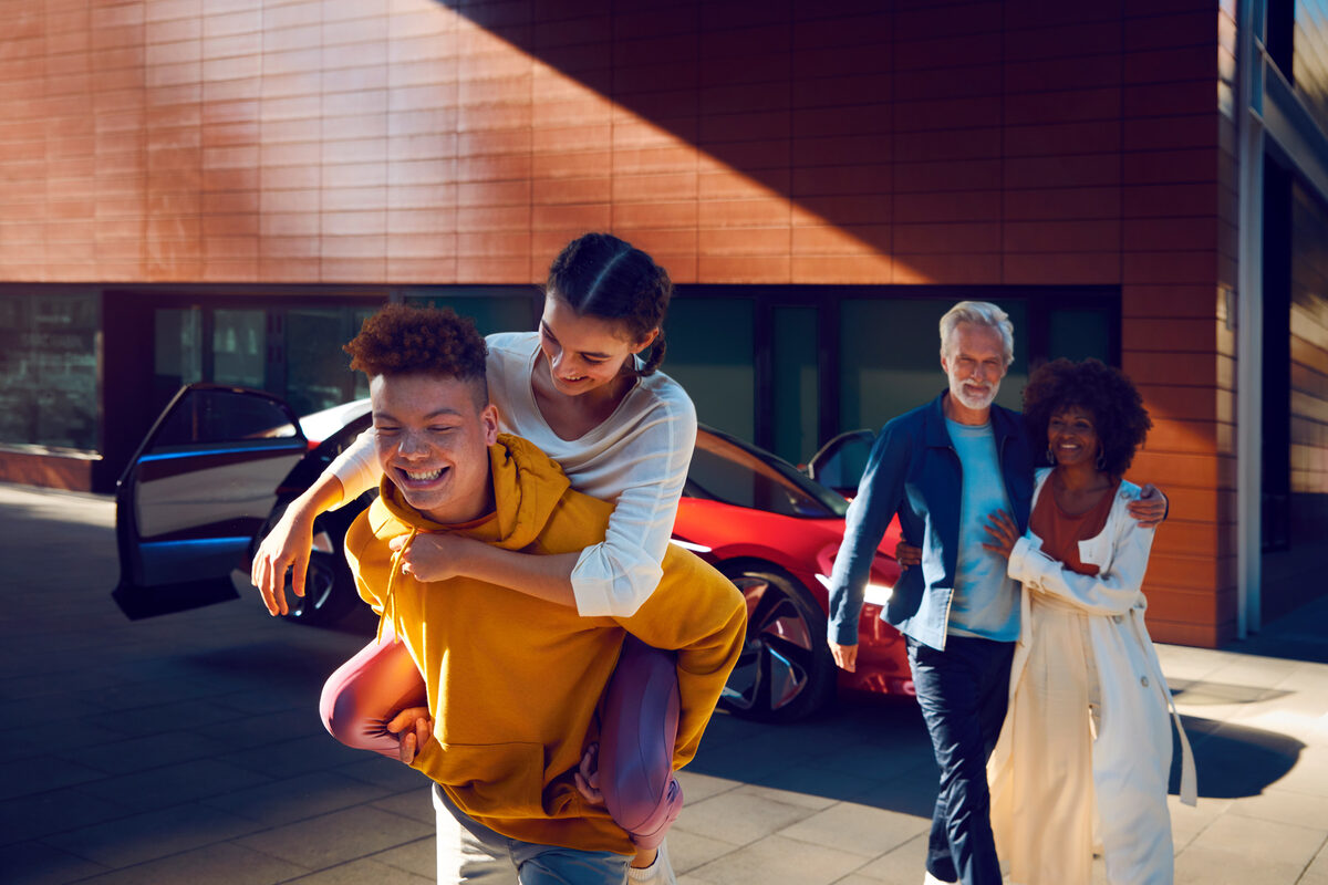 WILDFOX RUNNING: VW Concept Car ID. Vizzion, BMW Design Kampagne, CLOSED 'Sustainability' Kampagne, JÄGERMEISTER, LEDLENSER, KIZIPENDIUM, LETSDEAL.NO und auf der UPDATE-19-BERLIN Aussteller