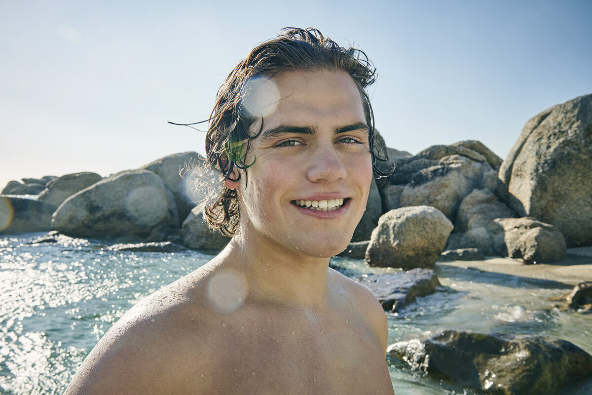 BOYS, MIRIAM, A BEST-AGER SELFIE, and a DAY AT THE BEACH - new and personal people photography by Uwe KREJCI c/o VISUALEYES ARTISTS