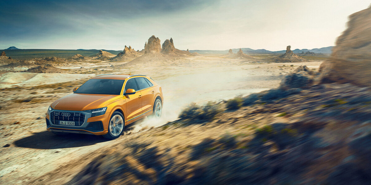 Thilo Sicheneder : photographs the AUDI Q8 with backplates made in California and the RANGE ROVER Sport; we have two personal transportation works for you on GoSee