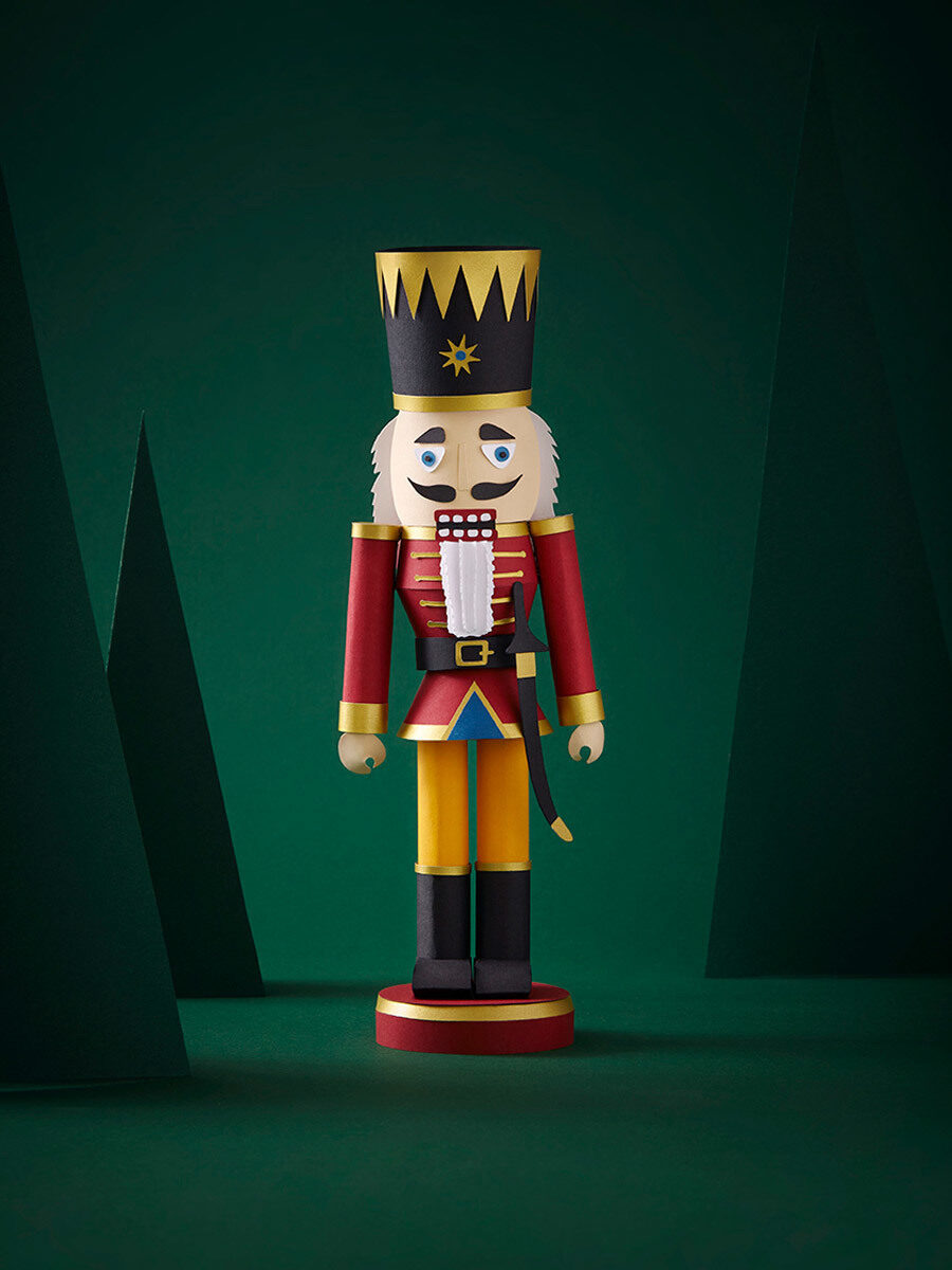 Nutcrackers - photographed by Maren SCHABHÜSER c/o DOUBLE T PHOTOGRAPHERS
