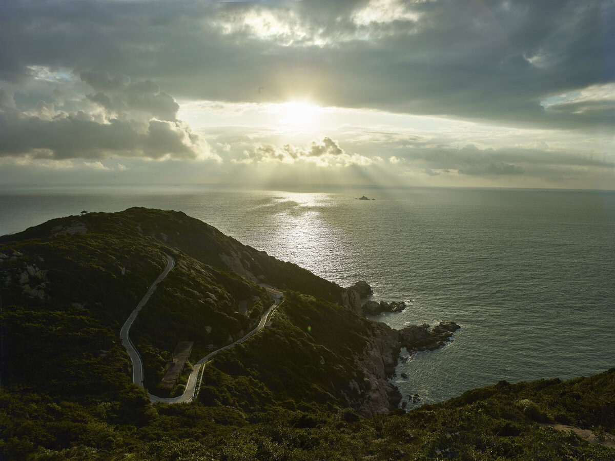 The JAGUAR F-Pace campaign – photographed by <b>MARCUS PHILIPP SAUER</b> in Shanghai