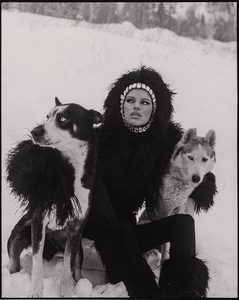 ‘On the Run’ – 7 SEAS PRODUCTIONS produces for photographer Louie Banks and TATLER UK magazine with top model Kim Riekenberg in picturesque snowy Chamonix, France