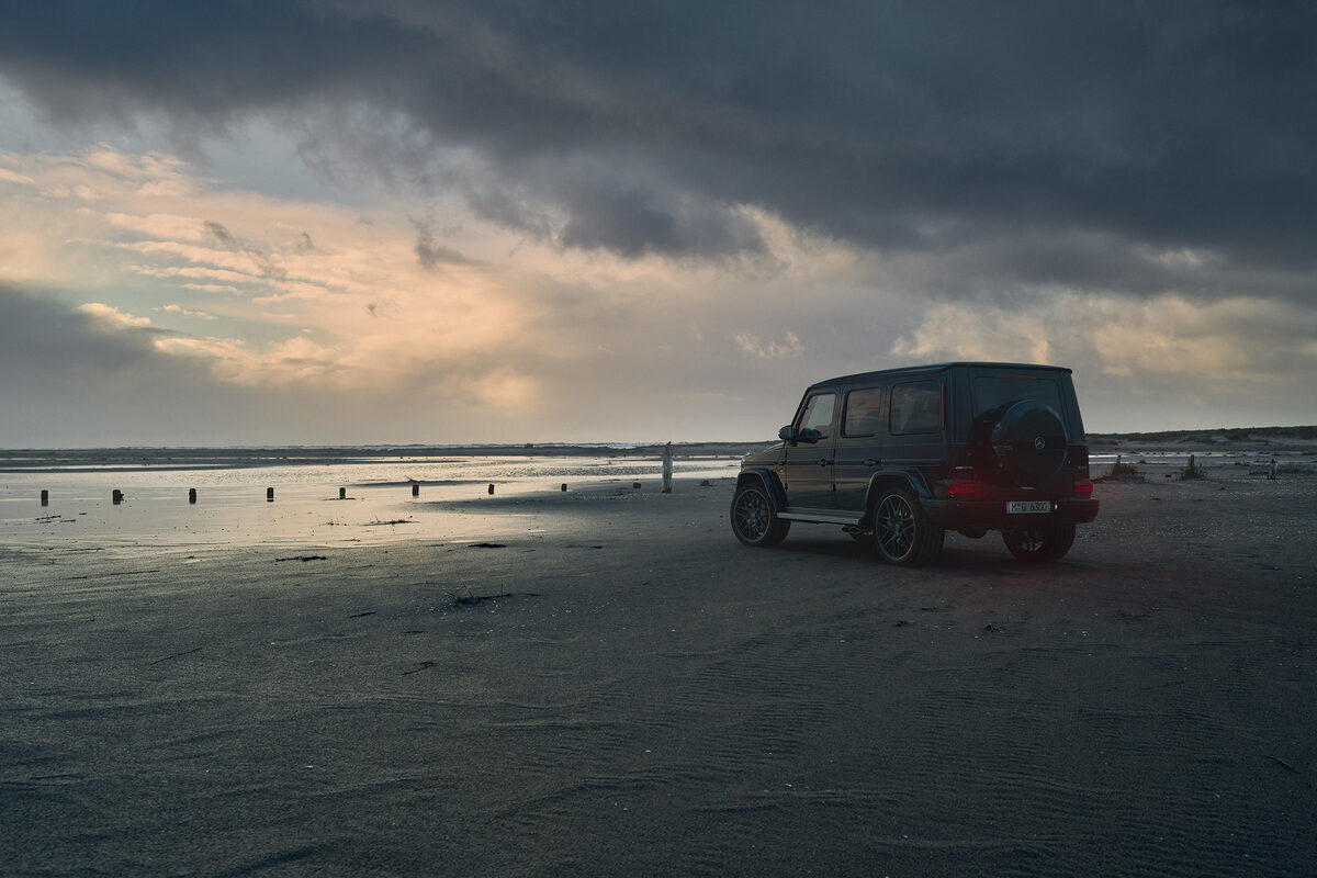 <b>THILO SICHENEDER</b> stages the high-performance G-Class Mercedes AMG G63 at a beach in Denmark by combining backplates with studio shots
