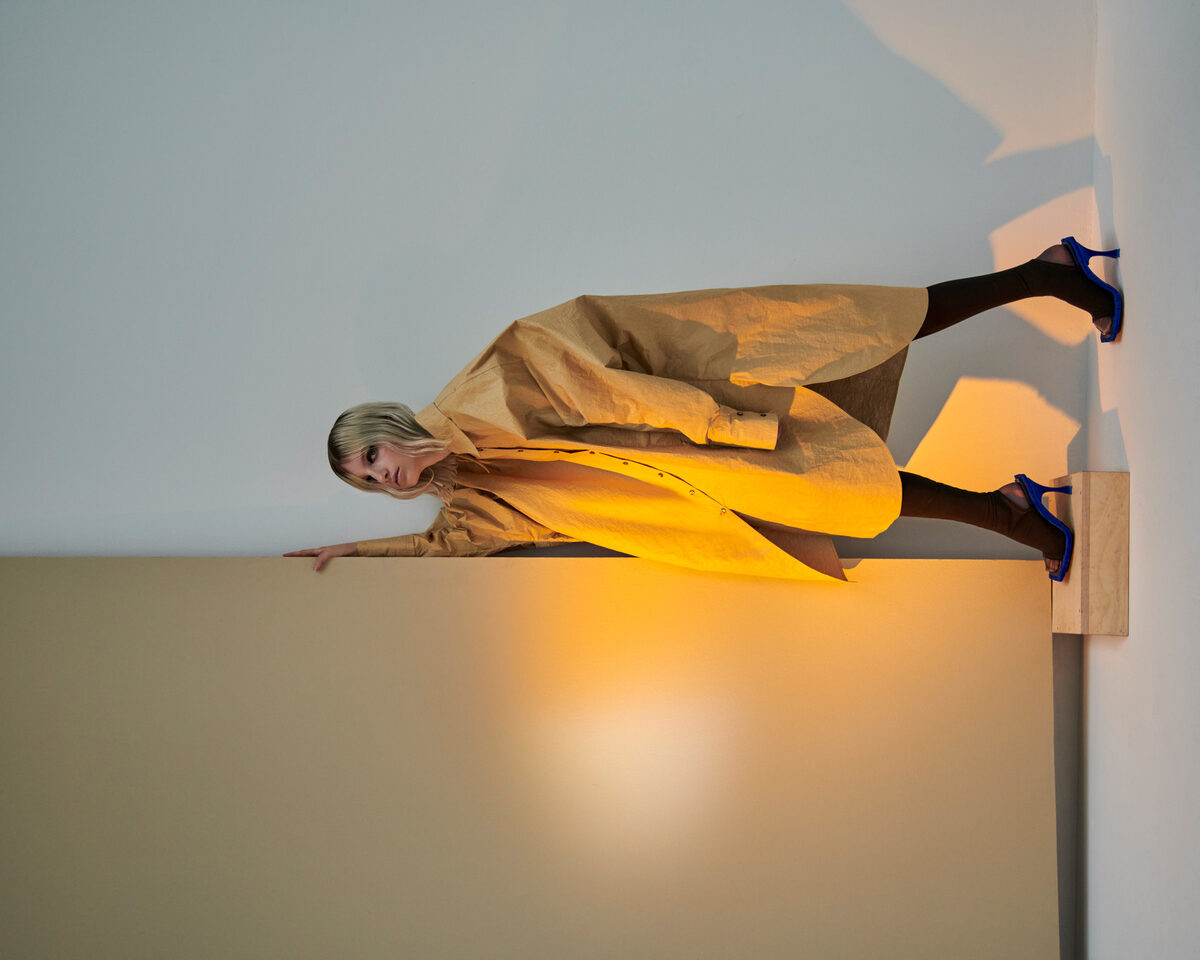 ‘Tenderness of Flowers’ – <b>ANDREAS ORTNER</b> stages model Kristin Drab for Russian NUMERO