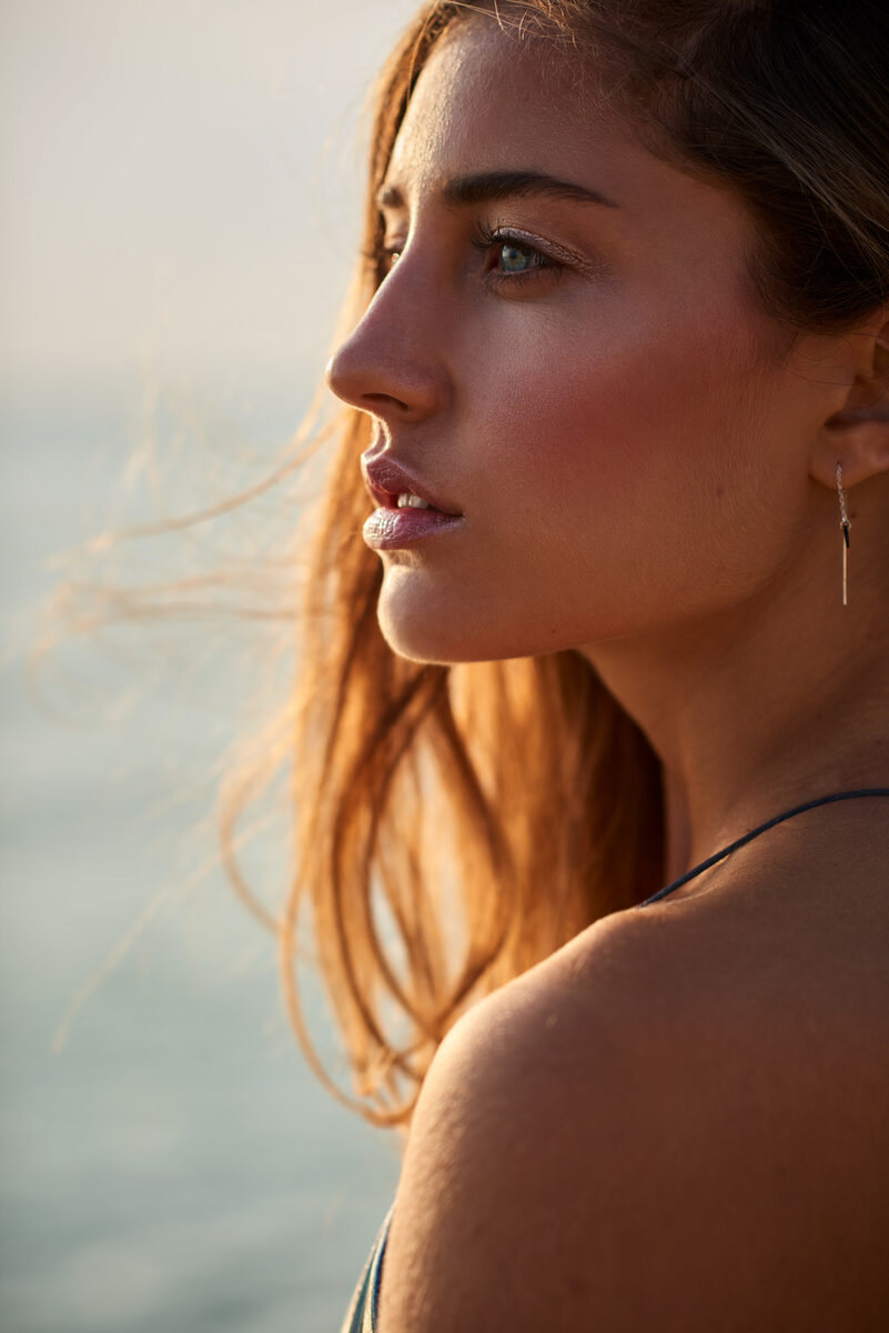 'Divine Female Power' - Paulina Maria H im Wicked Game Magazine, sinnlich inszeniert von ASTRID M. OBERT am italienischen Strand