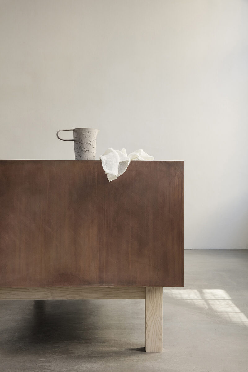 A tasteful reduction of a geometric lifestyle .... <b>Heidi LERKENFELDT c/o STILLSTARS</b> fotografiert für GARDE HVALSOE, Styling Pernille Vest