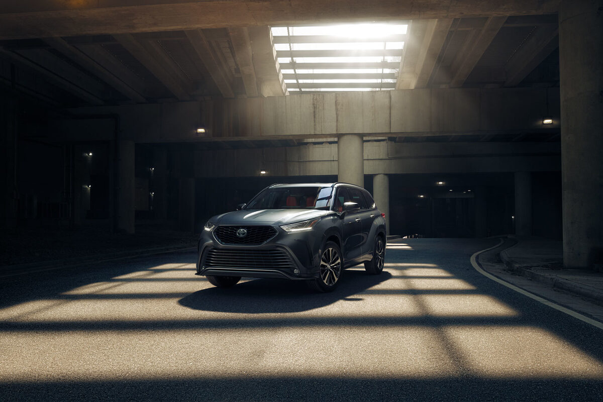 TOYOTA HIGHLANDER 2021 – photographed by transportation photographer <b>MATTHEW JONES</b> in cooperation with Saatchi &amp; Saatchi USA and Recom Farmhouse, New York