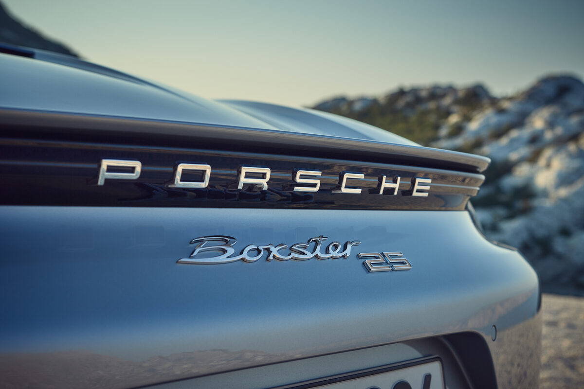 <b>VICTOR JON GOICO</b> : A road trip on the breathtaking coast of Croatia with the limited anniversary model PORSCHE BOXSTER 25