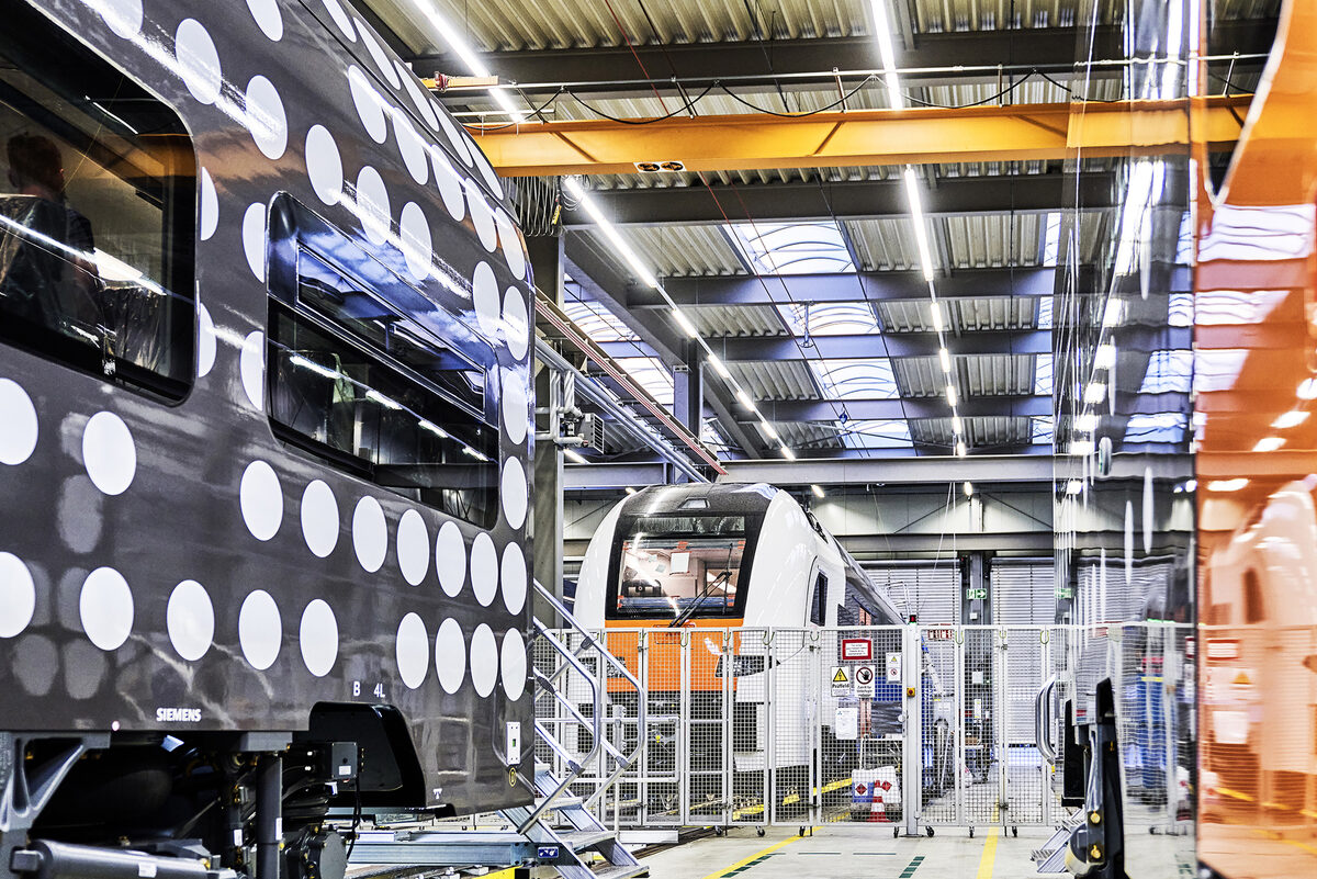 <b>WOLFRAM SCHROLL</b> photographs the last RRX for CP/Compartner in Essen – from the railway car bodyshell to the finished train ready to roll