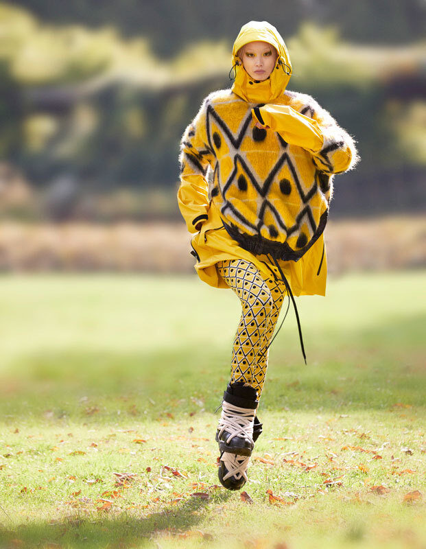Streetstyle for <b>VOGUE Japan</b> and signature pieces for <b>VOGUE China</b> - photos by <b>Walter CHIN c/o KRISTINA KORB</b>