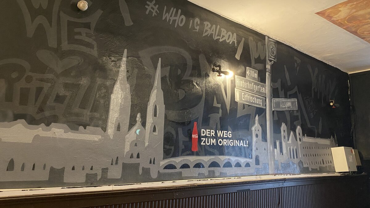 Be original ... - for <b>Coca-Cola</b> and the BALBOA restaurant, <b>ARTMOS4</b> traveled through time to the 1970s Rocky Balboa boxing era