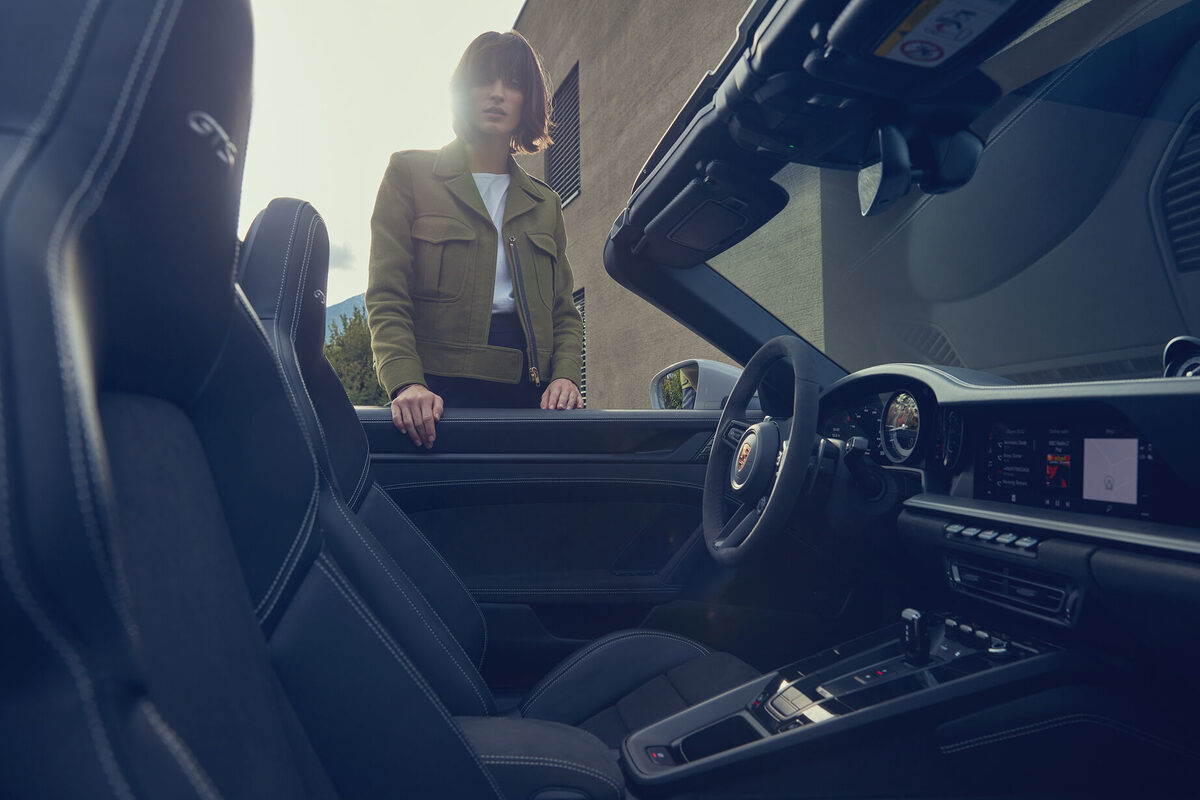 FRITHJOF OHM INCL. PRETZSCH inszenieren den neuen PORSCHE 911 Targa 4 GTS in den italienischen Alpen