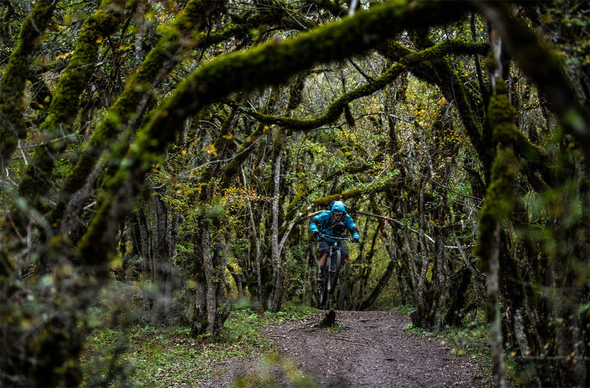 <b>Mountain biking in Iran</b> – personal project by <b>Andreas VIGL c/o KLAUS STIEGEMEYER</b>