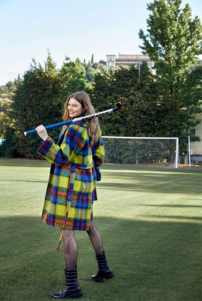 Model Henirke Dietershagen c/o Iconic in 'play it preppy!' für <b>BURDA </b>- fotografiert von <b>Brita SÖNNICHSEN c/o NERGER M&amp;O</b> in Italien, Styling &amp; Produktion Anja Shahinniya, Hair &amp; Makeup Nini Nielson
