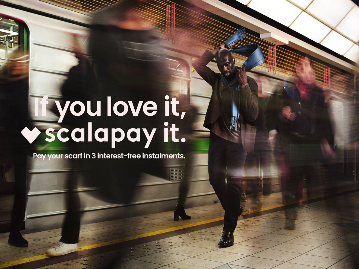'if you love it. scalapay it.' - <b>Peter FUNCH c/o EMEIS DEUBEL</b>&nbsp;fotografierte für den Kunden <b>SCALAPAY </b>in Sofia, Produktion kam über Birth.TV im Auftrag der Agentur Buzzman