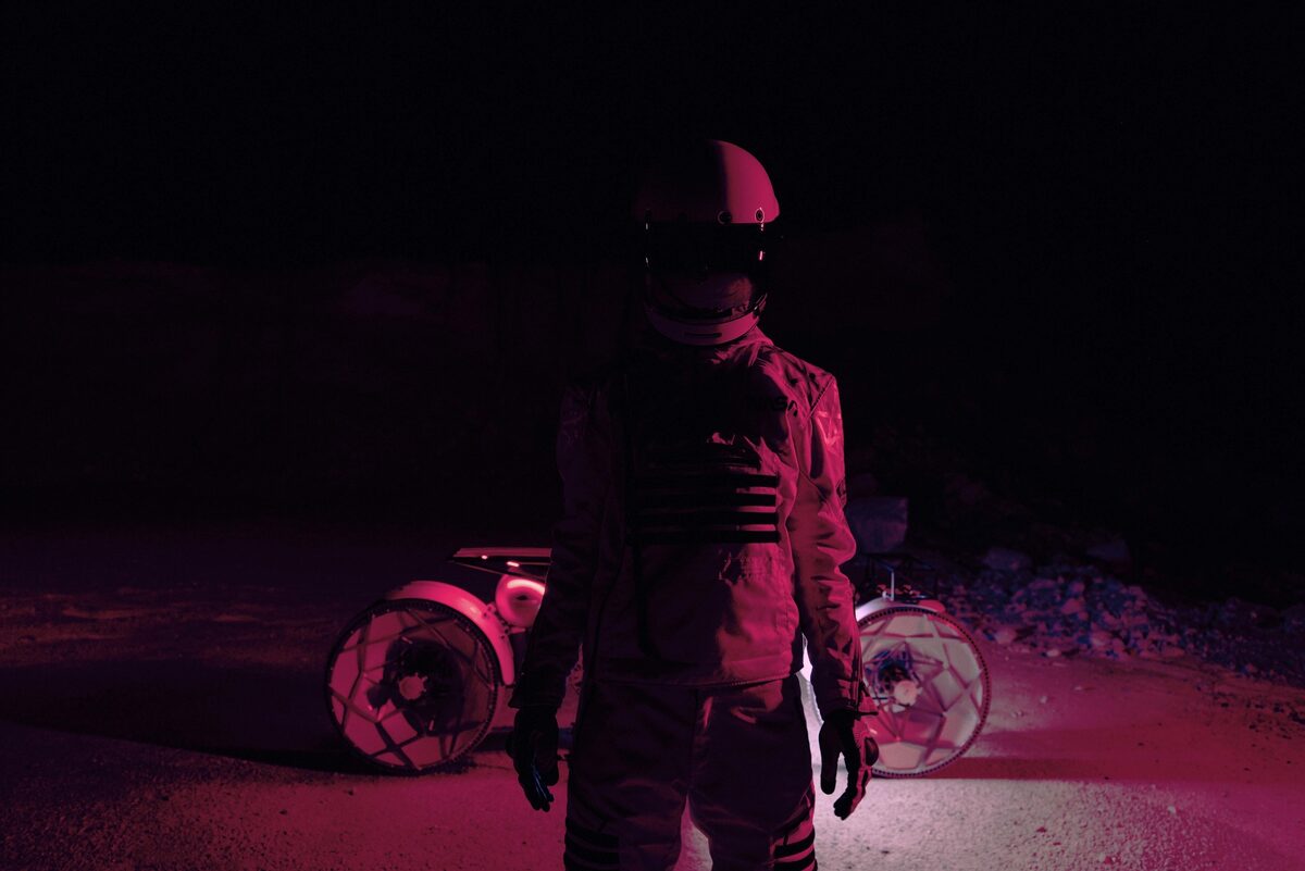 RECOM with CGI and post for VW Hybrid, KIA EV6, NISSAN Qashqai for TBWA Paris, Matthew Jones’ DACIA, and the lunar research motorbike concept TARDIGRADE … plus, meet RECOM as an exhibitor at UPDATE-22-BERLIN