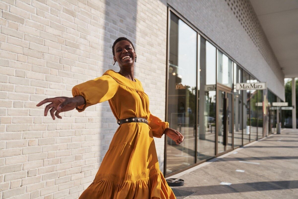 Leo ROHRSETZER c/o BIRGIT STÖVER ARTISTS photographs the Summer 2022 campaign for OUTLETCITY Metzingen
