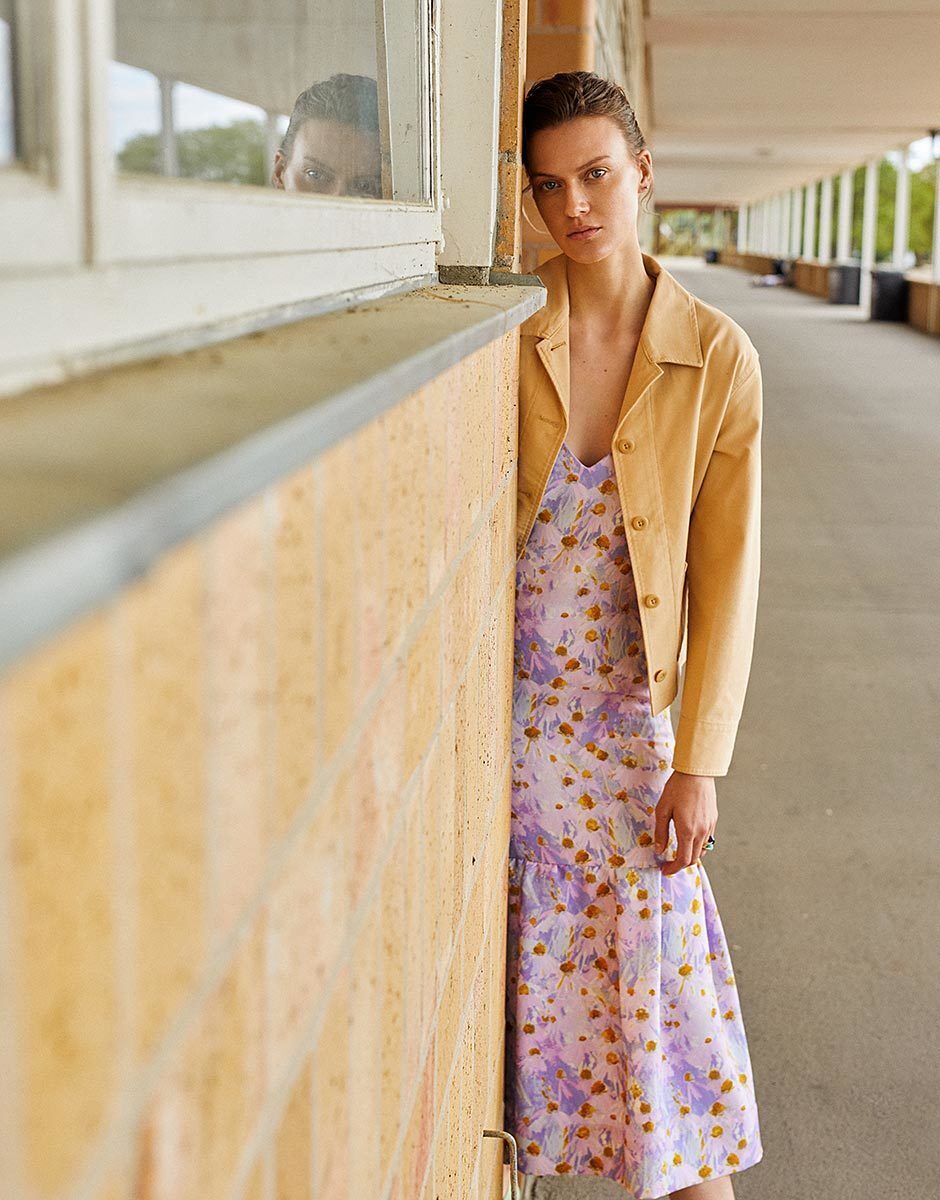 GRAZIA Editorial mit Tess Hellfeuer, fotografiert von Jette Stolte am Wannsee Strandbad, mit Hair & Make up von Benjamin BECHER c/o NINA KLEIN