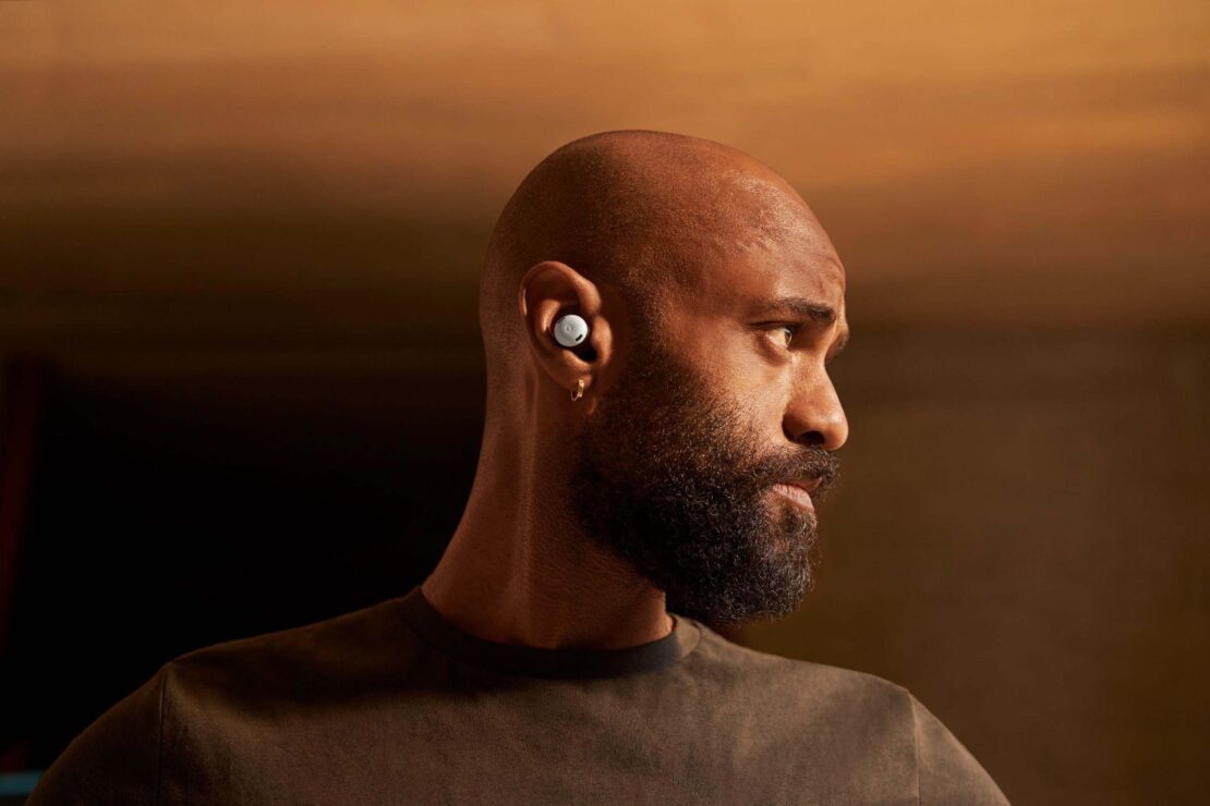 <b>GOOGLE Pixel Buds Pro</b> – <b>Marcus SMITH c/o MAKING PICTURES</b> photographs the campaign for the wireless earbuds with cutting-edge tech