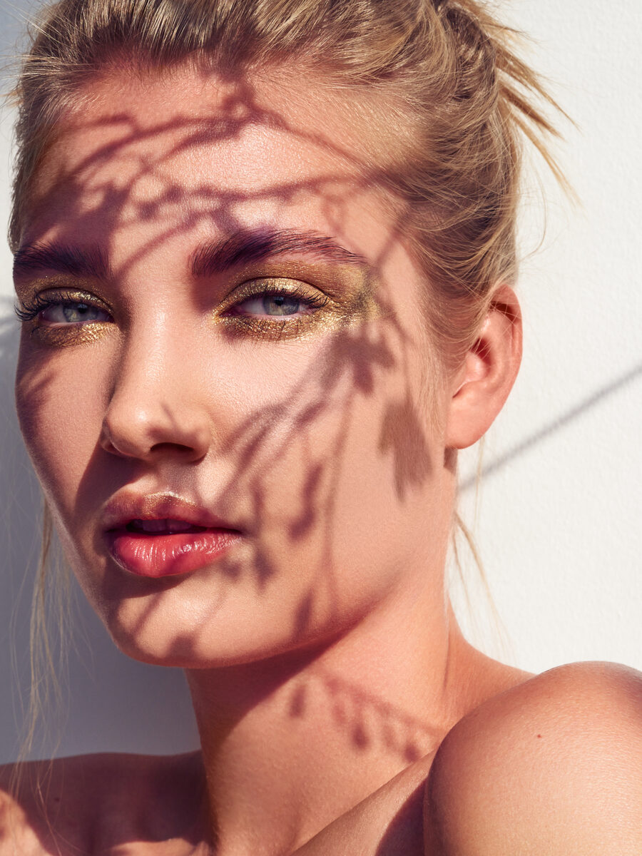 <b>ELLE </b>Greece Beauty July 2022 - Fotos <b>Fernando GOMEZ c/o ROCKENFELLER &amp; GÖBELS</b>