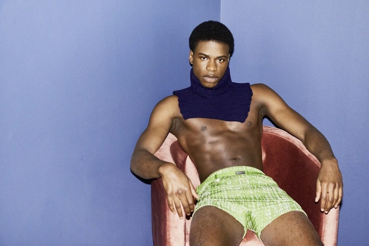 Oliver Rauh photographs for QUALITY magazine - grooming by Sacha SCHUETTE c/o LES ARTISTS by Josef Stockinger