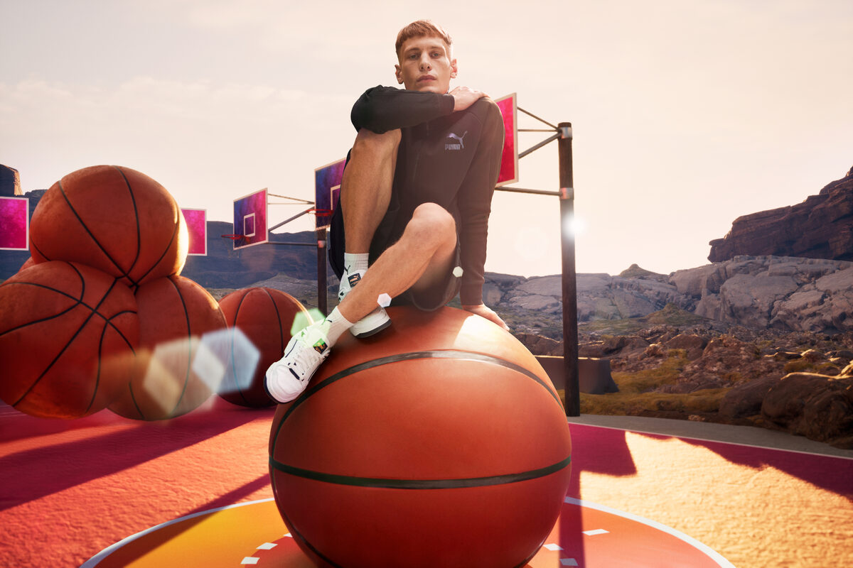 <b>PAWEL FABJANSKI</b> : photographs <b>the PUMA SLIPSTREAM campaign with young actors Jan Wieteska and Daniel Walasek</b> for High&amp; agency and the metaverse workshop STREETMEETWARSAW by PUMA