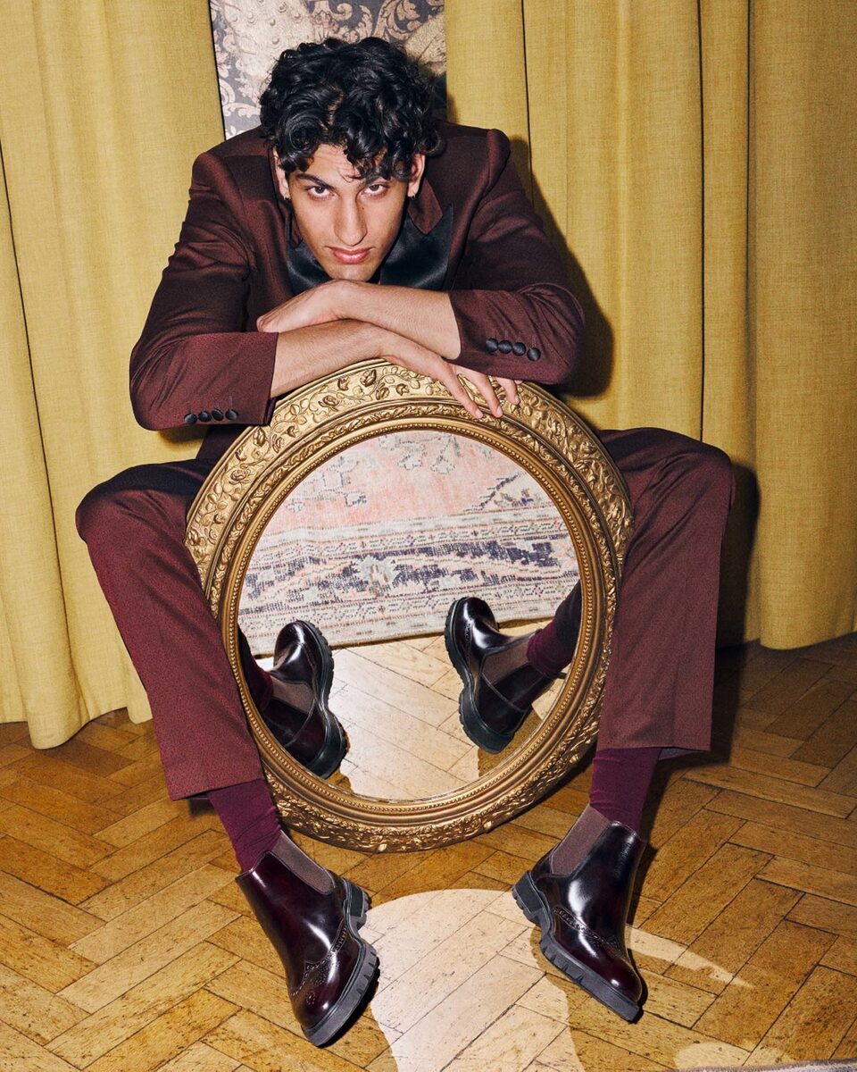 Ho, Ho, Ho ! – <b>Neil BEDFORD c/o&nbsp;MAKING PICTURES</b> photographs the <b>RUSSELL &amp; BROMLEY</b> Winter 2023 campaign