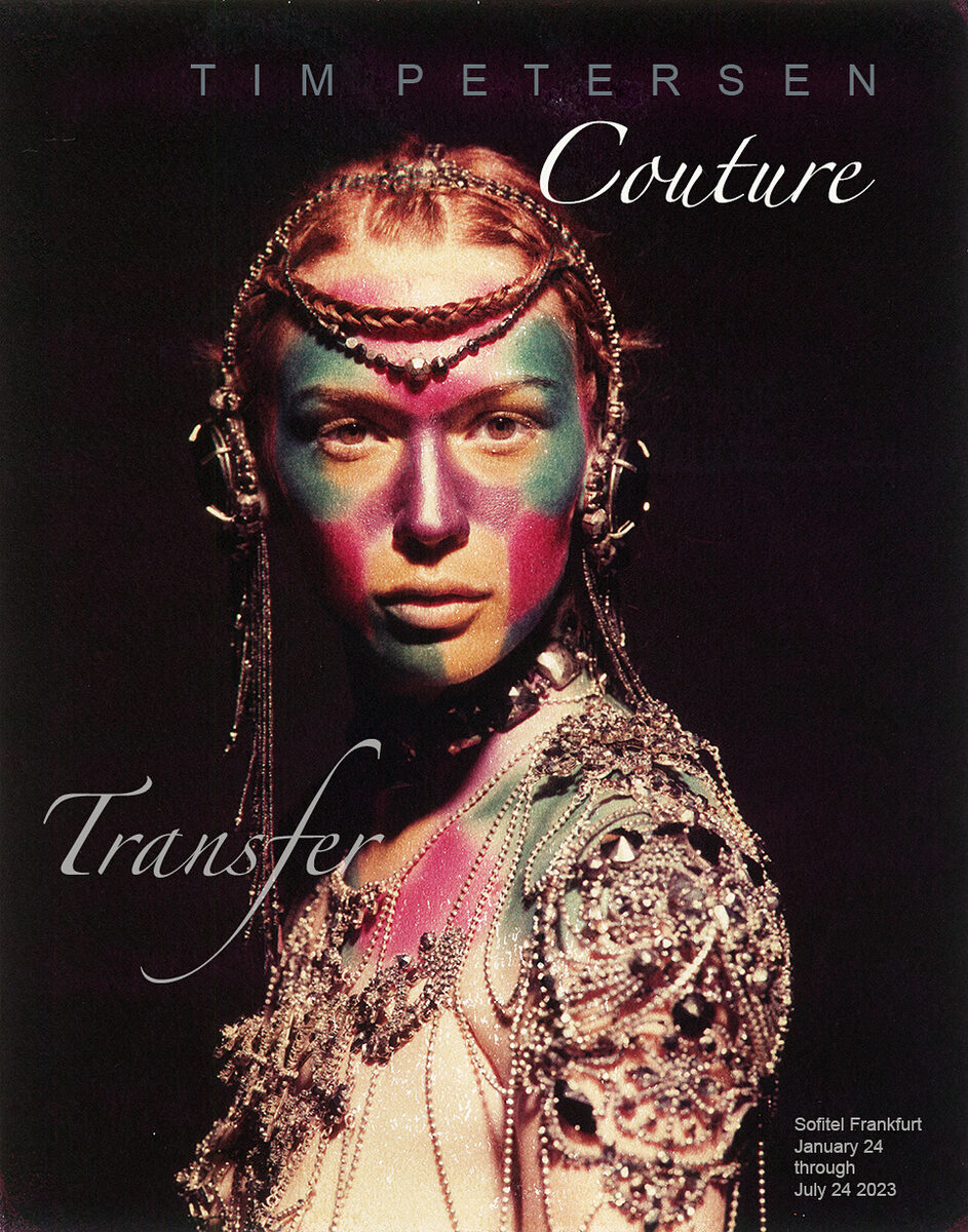 "Couture Transfer" mit Polaroid Transfers und Couture Outfits von TIM PETERSEN bis zum 30. Juli 2023 verlängert