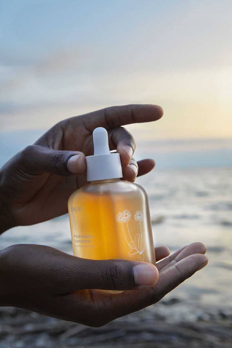 For genuine sustainability that feels good ! – we present you the second part of the NKM rebranding campaign on GoSee.News, photographed by RAMONA REUTER