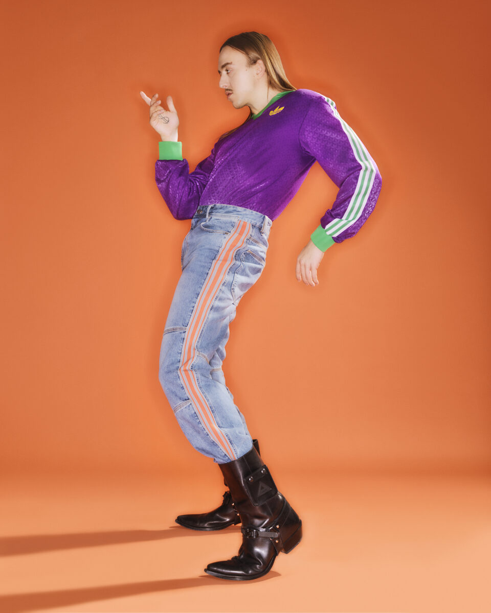 ‘The wonderful world of Tommy Cash’ - <b>ONE HUNDRED BERLIN</b> post-produces the title story with the singer and multi-talented artist for <b>BERLINER ZEITUNG</b> and photographer Stini Roehrs