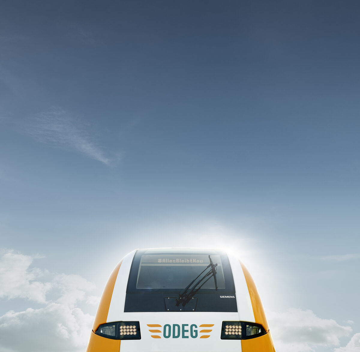 ‘The Friendly Takeover’ – <b>Jonathan SCHULE c/o SEVERIN WENDELER </b>photographs the <b>#ItAllStaysNew campaign for ODEG</b>